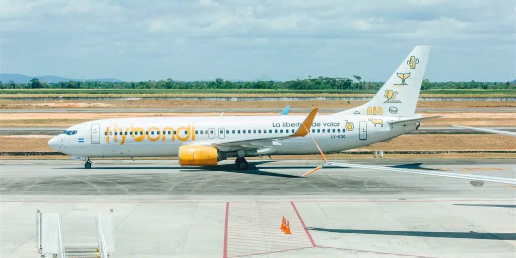 Anac limita a venda de passagens aéreas da Flybondi no Brasil