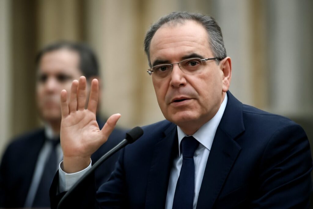 Mendonça levanta sigilo de quase 40 processos no STF